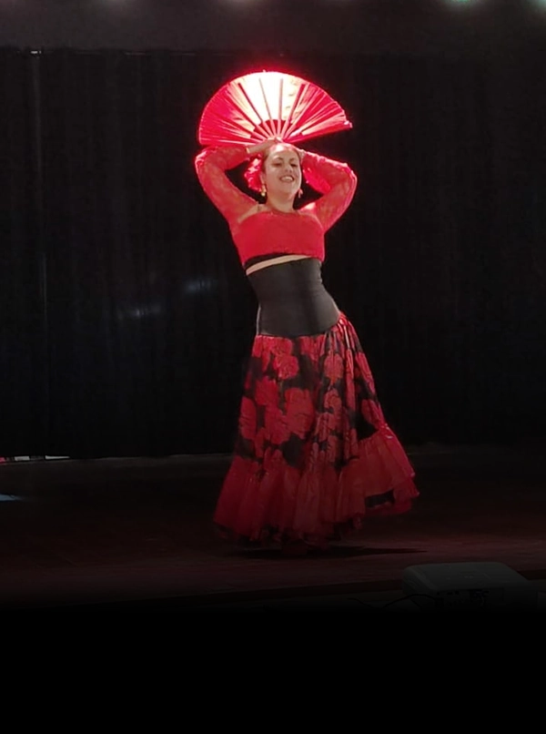 Aulas presenciais de dança cigana e flamenca